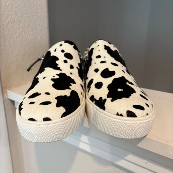 Very Volatile Normande Black & White Cow Print Sneakers Womens Size 9 - Picture 6 of 9